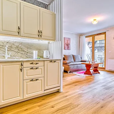 Daire Mariental Residence, Sun & Snow